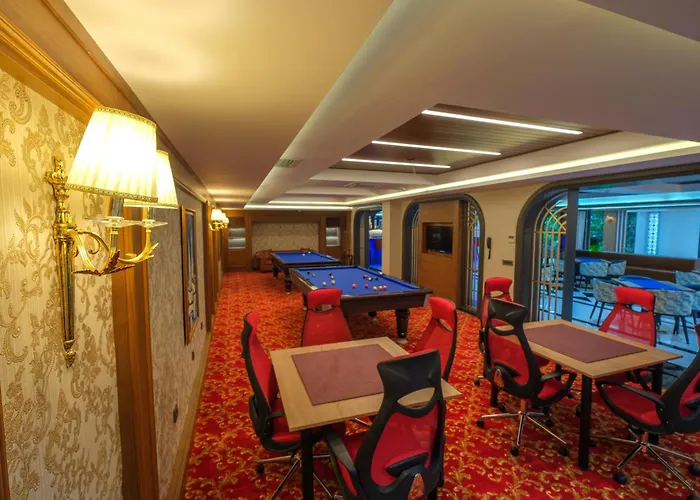 Elysium Deluxe Hotel *