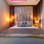 Elysium Deluxe Hotel *